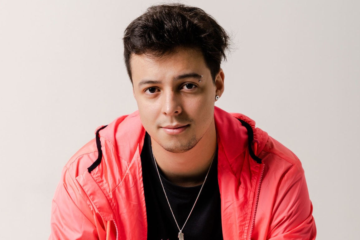 Schillist-celebra-conquistas--Show-no-Ushuaïa-a-convite-de-Martin-Garrix-e-100-milhões-no-hit-'Sicko-Drop'