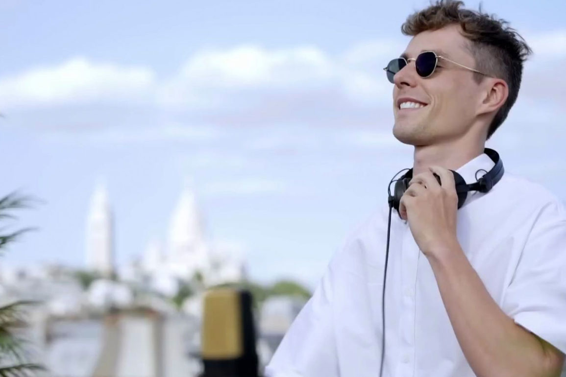 Tomorrowland-Brasil--Conheca-o-Projeto-da-Deezer-com-Participacao-de-DJs-no-Line-Up-do-Festival Tomorrowland-Brasil--Conheca-o-Projeto-da-Deezer-com-Participacao-de-DJs-no-Line-Up-do-Festival