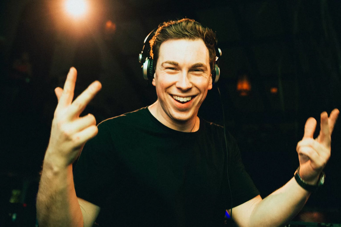 Apos-hiato-Hardwell-retoma-trabalhos-no-Hardwell-On-Air-seu-radioshow Apos-hiato-Hardwell-retoma-trabalhos-no-Hardwell-On-Air-seu-radioshow
