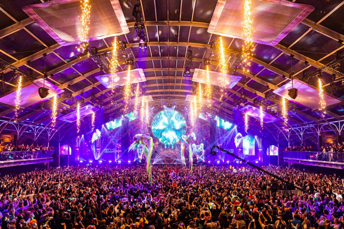 Descubra-quais-sao-os-DJs-que-vao-comandar-primeiro-dia-de-Essence-by-Becks-no-Tomorrowland Descubra-quais-sao-os-DJs-que-vao-comandar-primeiro-dia-de-Essence-by-Becks-no-Tomorrowland