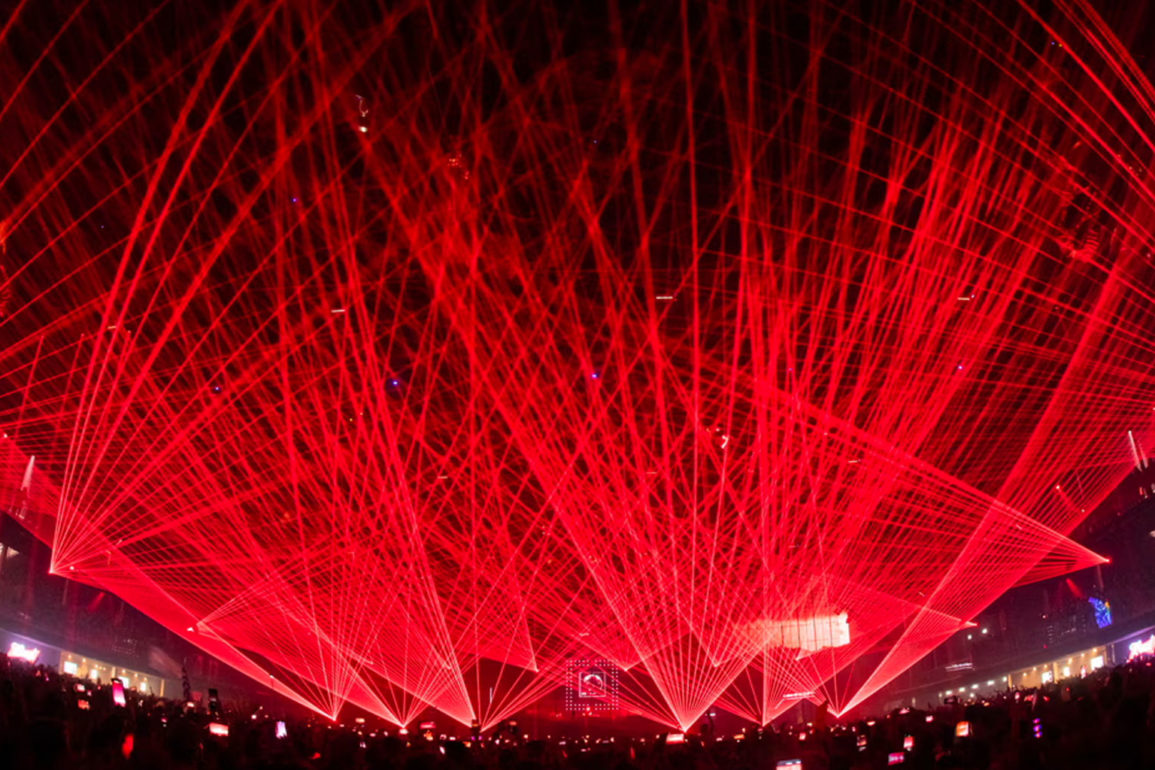 Tomorrowland-Brasil-2023-experimente-a-energia-do-time-que-vai-se-apresentar-no-terceiro-dia-de-palco-Essence-By-Becks Tomorrowland-Brasil-2023-experimente-a-energia-do-time-que-vai-se-apresentar-no-terceiro-dia-de-palco-Essence-By-Becks