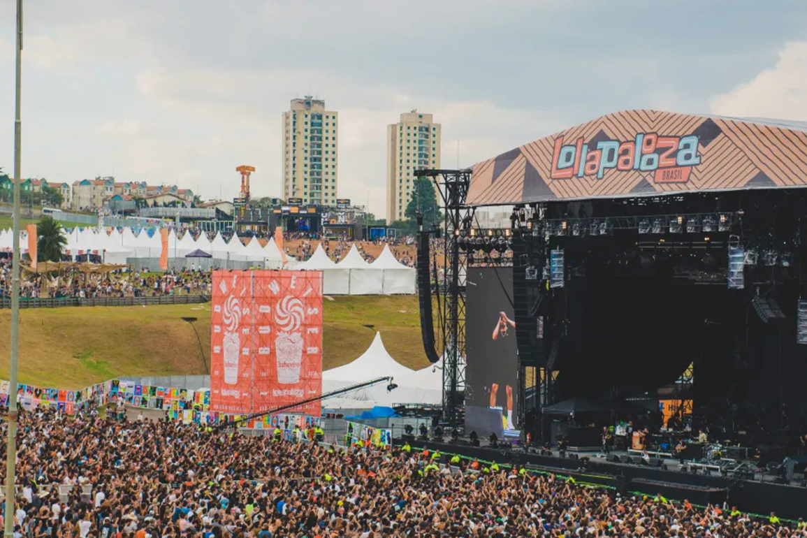 Lollapalooza-Brasil-2024-anuncia-line-up-dividido-por-dia-com-os-headliners-Blink-182-Arcade-Fire-Paramore-Limp-Bizkit-Titas-SZA-e-Sam-Smith Lollapalooza-Brasil-2024-anuncia-line-up-dividido-por-dia-com-os-headliners-Blink-182-Arcade-Fire-Paramore-Limp-Bizkit-Titas-SZA-e-Sam-Smith