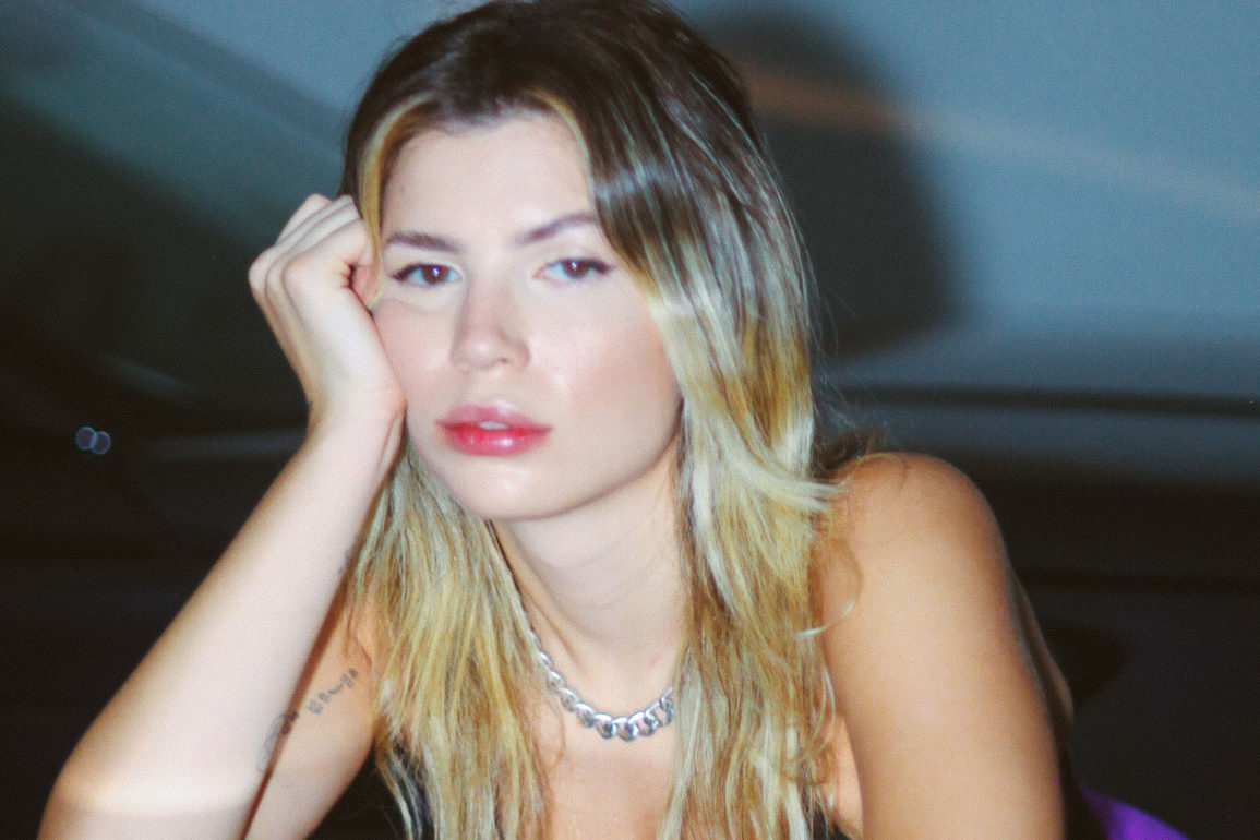 Solare-apresenta-sua-nova-musica-All-The-Time-e-assina-os-vocais-da-track-Ouca