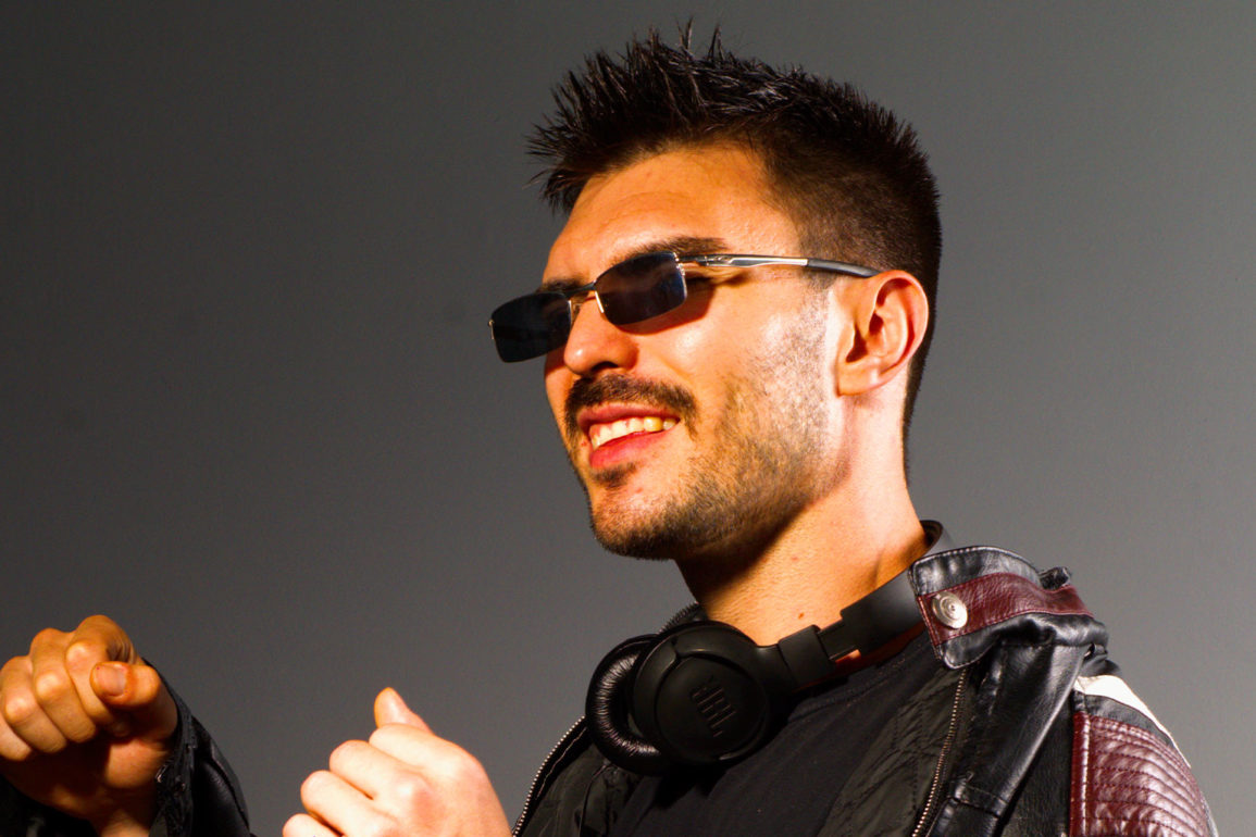 Callil-lança-versão-do-clássico-'Take-On-Me'-que-ganhou-suportes-de-Mila-Journée-e-conquistou-as-pistas-do-Greenvalley-e-Love-Sessions Callil-lança-versão-do-clássico-'Take-On-Me'-que-ganhou-suportes-de-Mila-Journée-e-conquistou-as-pistas-do-Greenvalley-e-Love-Sessions