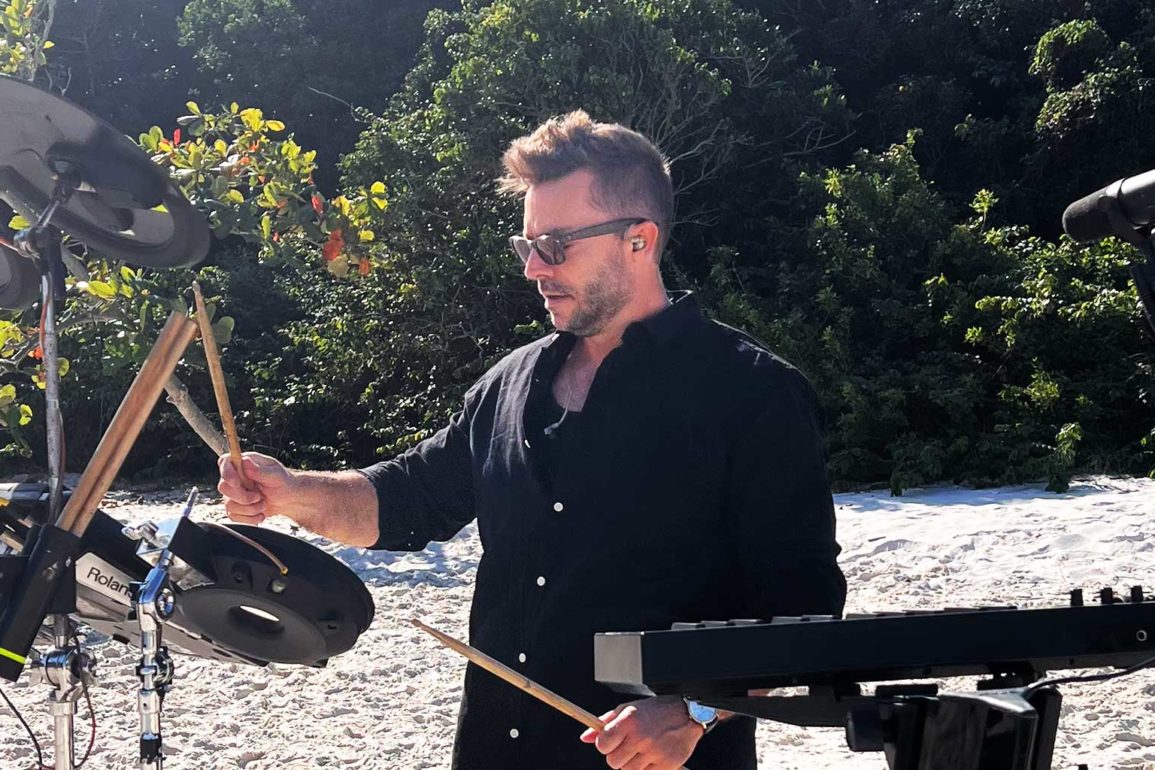 Elekfantz-lança-'Wonderful-World'-pela-Reven-Beats-e-set-gravado-em-ilha-deserta-pelo--1001tracklists Elekfantz-lança-'Wonderful-World'-pela-Reven-Beats-e-set-gravado-em-ilha-deserta-pelo--1001tracklists