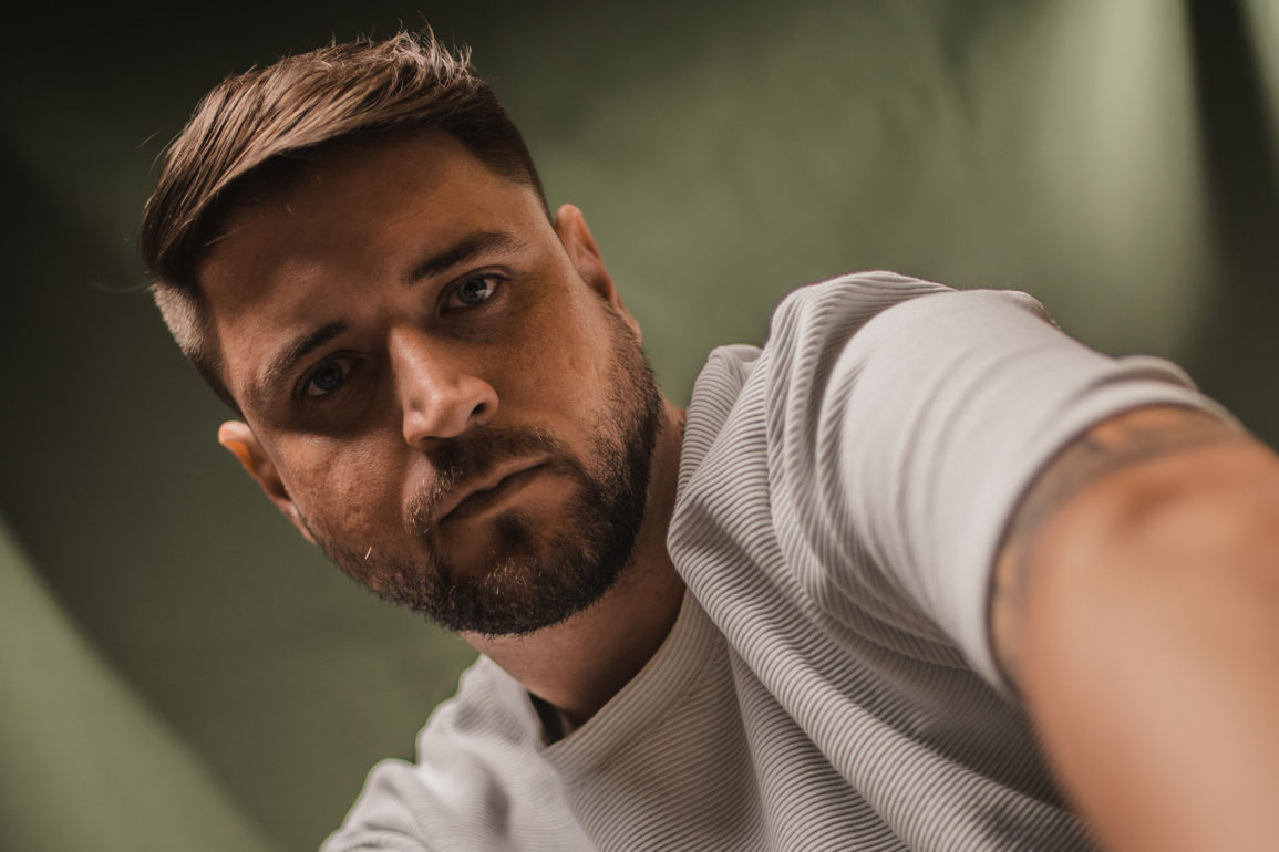 O-hiato-de-5-anos-chega-ao-fim-Kling-BR-esta-de-volta-com-o-EP-Pay-N-Down