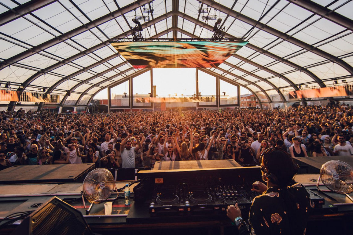 DGTL-cria-peticao-online-para-salvar-cenario-de-eventos-em-Amsterda DGTL-cria-peticao-online-para-salvar-cenario-de-eventos-em-Amsterda