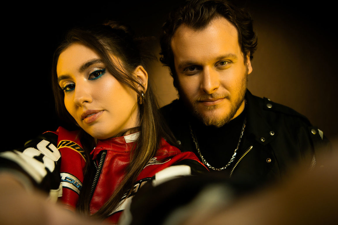 Bruno-Martini-e-LAAU-lançam-'Static',-primeiro-single-da-Beeside-Records- Bruno-Martini-e-LAAU-lançam-'Static',-primeiro-single-da-Beeside-Records-