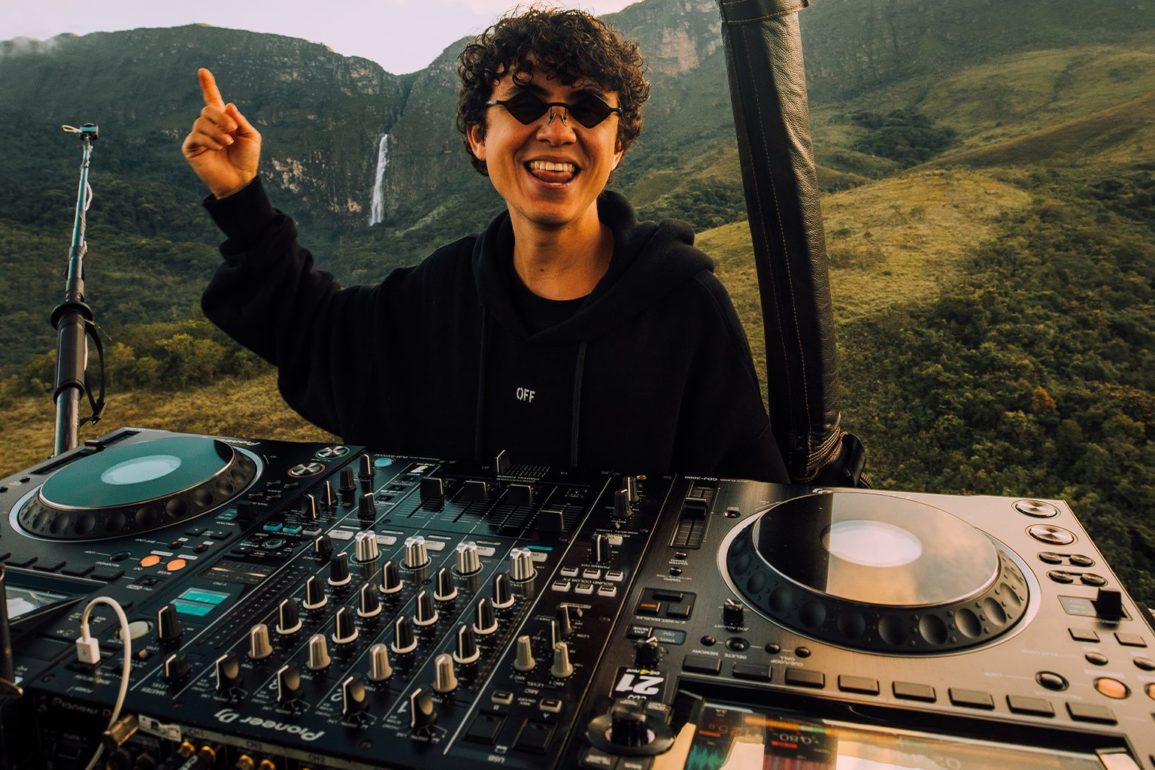 Illusionize-leva-seus-sons-as-alturas-com-Good-Times-in-the-Balloon Illusionize-leva-seus-sons-as-alturas-com-Good-Times-in-the-Balloon