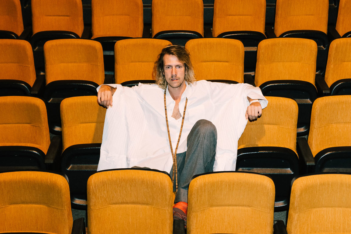 JACKSON-eleva-o-nível-e-transforma-Première-no-museu-em-uma-celebração-à-música-com-amigos JACKSON-eleva-o-nível-e-transforma-Première-no-museu-em-uma-celebração-à-música-com-amigos