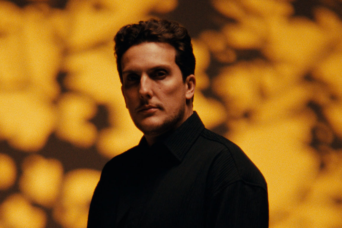 Kiko-Franco-da-continuidade-a-serie-de-hits-com-LOW-primeiro-lancamento-da-sua-nova-gravadora-AURUM-Records