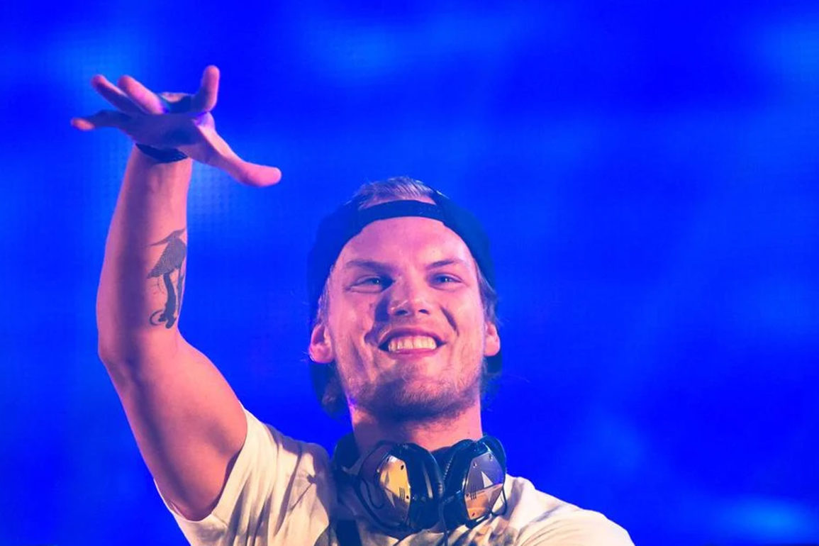 Tributo-e-Legado-album-com-fotos-ineditas-de-Avicii-e-lancado Tributo-e-Legado-album-com-fotos-ineditas-de-Avicii-e-lancado
