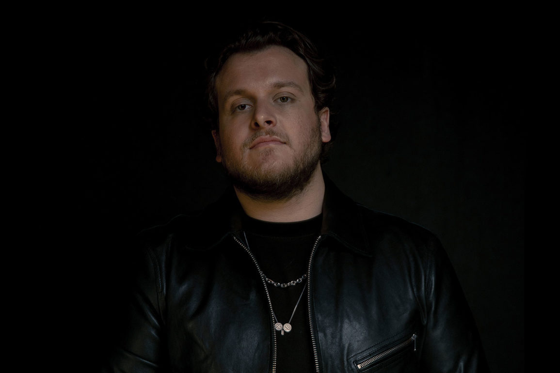 'Beautiful'--Bruno-Martini-mescla-eletrônico-e-pop-em-seu-novo-lançamento,-pela-Beeside-Records