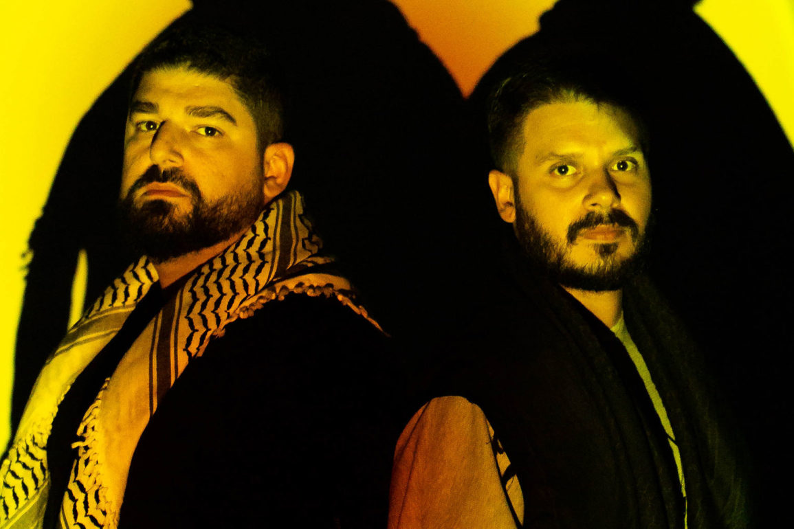 Guys-From-Desert--emotividade,-mistério,-e-sensibilidade-artística-através-do-Organic-House Guys-From-Desert--emotividade,-mistério,-e-sensibilidade-artística-através-do-Organic-House