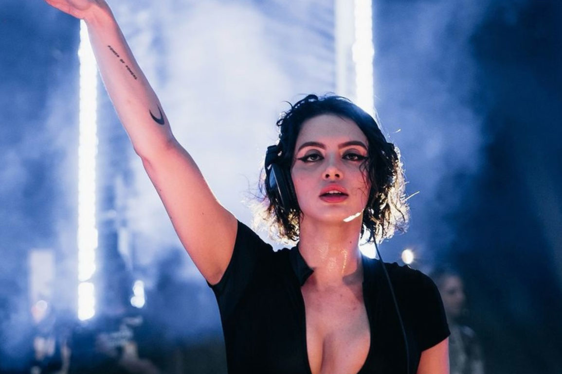 Sara-Landry-anuncia-album-de-estreia-Spiritual-Driveby-para-o-dia-4-de-outubro Sara-Landry-anuncia-album-de-estreia-Spiritual-Driveby-para-o-dia-4-de-outubro