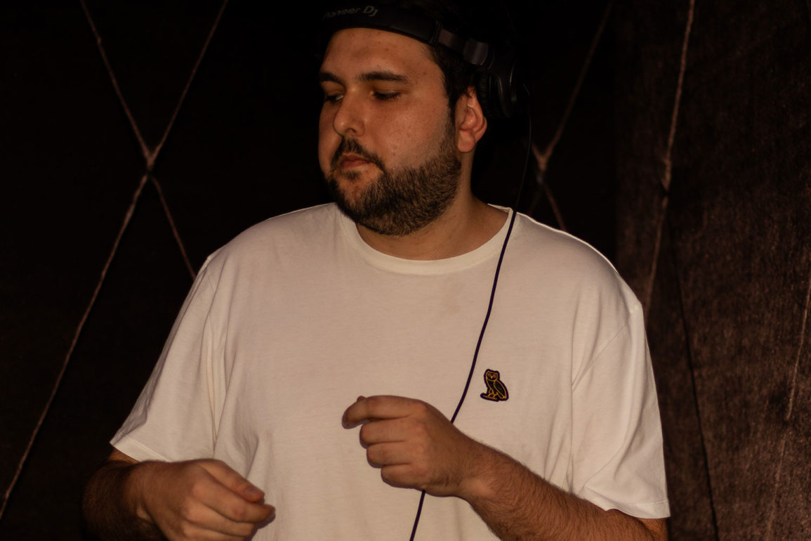 Conheça-Veltri,-DJ-e-produtor-que-transita-entre-a-House-Music-e-Afro-House