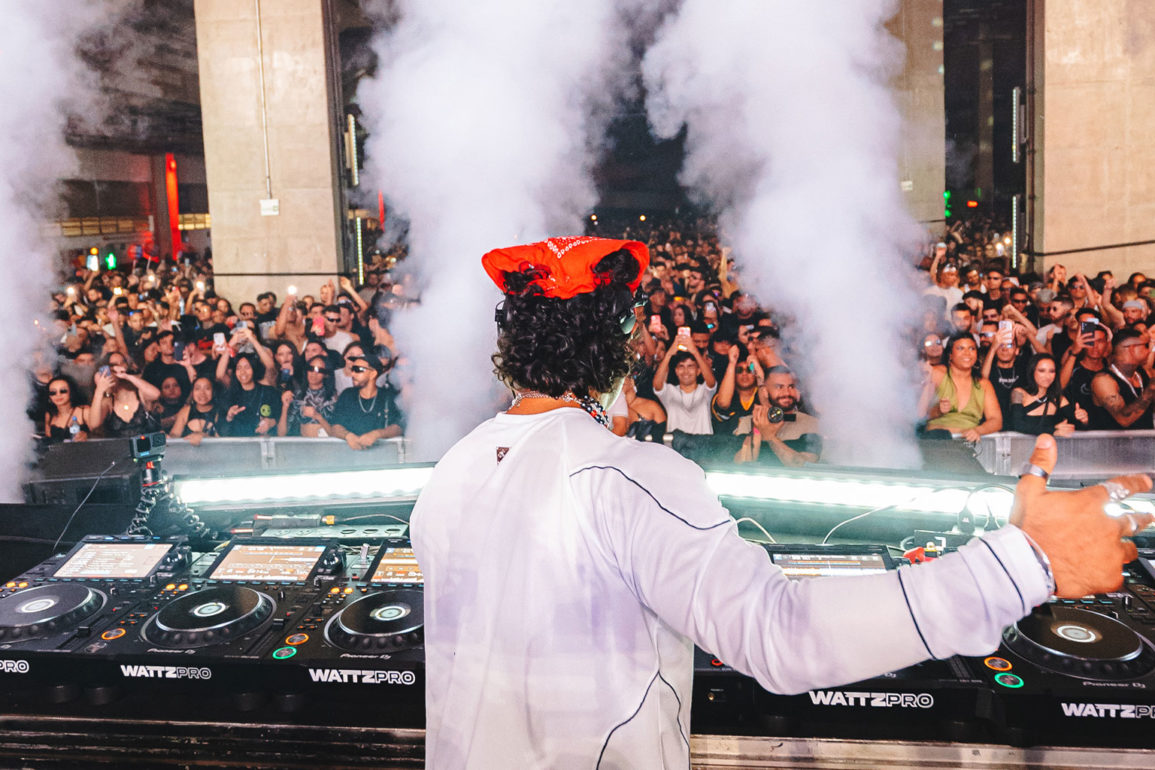 Victor-Lou-lanca-set-gravado-no-Baile-Lotadao-em-Brasilia-Assista-agora