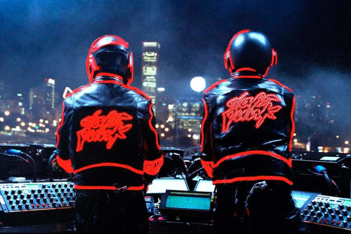 Lendária-apresentação-do-Daft-Punk-no-Coachella,-em-2006,-aparece-em-documentário-sobre-o-fundador-da-Ed-Banger-Records. Lendária-apresentação-do-Daft-Punk-no-Coachella,-em-2006,-aparece-em-documentário-sobre-o-fundador-da-Ed-Banger-Records.