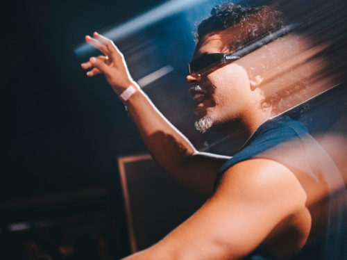 Depois-de-sucesso-em-Brasília,-‘Baile-Lotadão’-de-Victor-Lou-visita-São-Paulo-e-Rio-de-Janeiro-