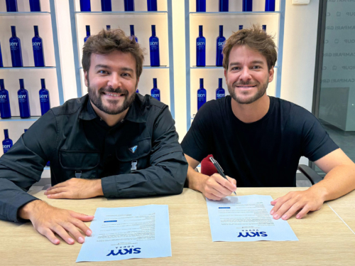 SKYY-Vodka-assina-com-Dubdogz-como-parceiros-criativos-e-lançam-música-juntos-para-um-mix-perfeito-entre-música-eletrônica-e-mixologia-vibez