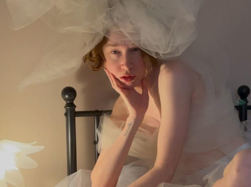 VŌX-lança-álbum-de-estreia-que-aborda-temas-como-neurodivergência-e-resiliência