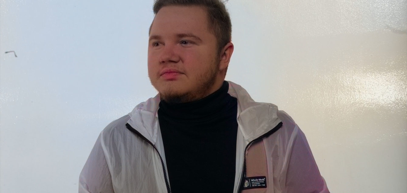 DJ-LYKE-aposta-na-fusão-entre-Tech-House-e-Bass-House-para-conquistar-as-pistas