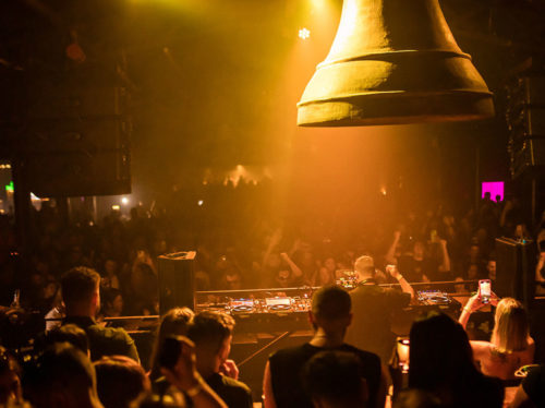 Surreal-Park-traz-os-retornos-de-D-Nox-e-ZAC-no-palco-Bells,-dia-16-de-maio Surreal-Park-traz-os-retornos-de-D-Nox-e-ZAC-no-palco-Bells,-dia-16-de-maio