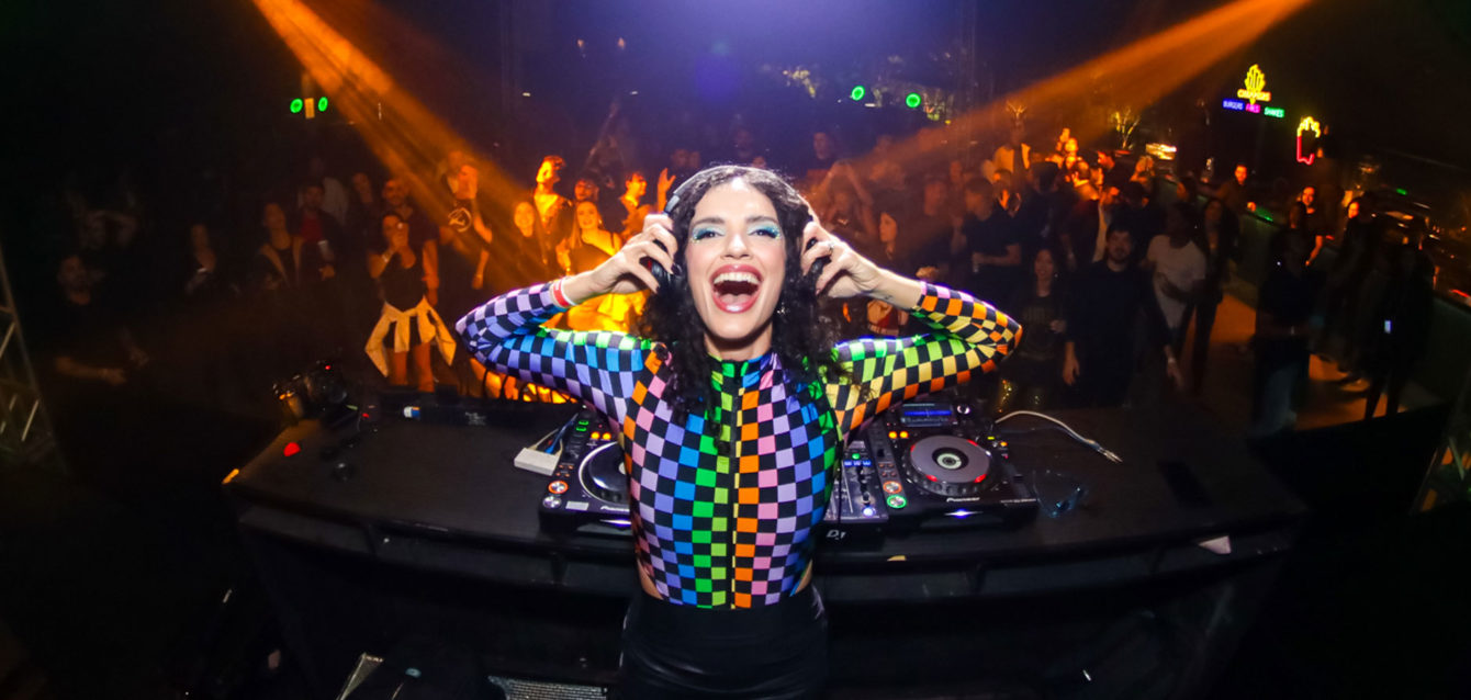 M4RI-estreia-sua-primeira-festa-autoral-em-São-Paulo-com-o-projeto'BUZZIN'-by-M4RI M4RI-estreia-sua-primeira-festa-autoral-em-São-Paulo-com-o-projeto'BUZZIN'-by-M4RI