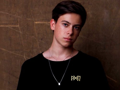 PÍPPE-lança-“Love-Drug”,-faixa-pop-eletrônica-com-alma-de-trilha-sonora,-pela-Beeside-Records PÍPPE-lança-“Love-Drug”,-faixa-pop-eletrônica-com-alma-de-trilha-sonora,-pela-Beeside-Records