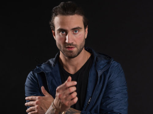 após-suporte-de-FISHER,-Greggio-é-convidado-para-tocar-na-residência-do-DJ-no-[UNVRS]-em-Ibiza