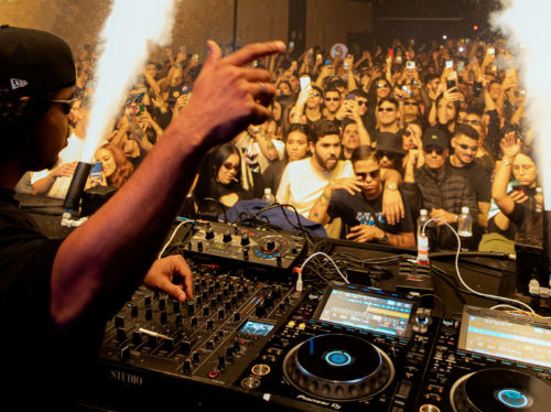 Victor-Lou-retorna-a-Sao-Paulo-com-All-Night-Lou-no-dia-13-de-setembro