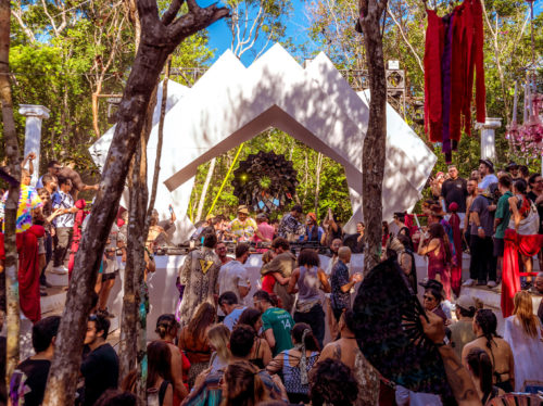 Day-Zero-Milagres-Brasil-estreia-com-Demian-Lazarus,-Honey-Dijon,-Black-Coffee-e-mais-no-dia-3-de-janeiro