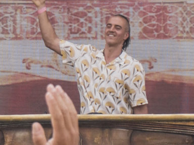 Dre-Guazzelli-levou-muita-música,-yoga-e-corrida-ao-DreamVille-no-Tomorrowland-Brasil,-e-foi-incrível! Dre-Guazzelli-levou-muita-música,-yoga-e-corrida-ao-DreamVille-no-Tomorrowland-Brasil,-e-foi-incrível!