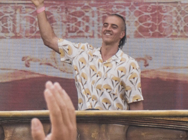 Dre-Guazzelli-levou-muita-música,-yoga-e-corrida-ao-DreamVille-no-Tomorrowland-Brasil,-e-foi-incrível! Dre-Guazzelli-levou-muita-música,-yoga-e-corrida-ao-DreamVille-no-Tomorrowland-Brasil,-e-foi-incrível!