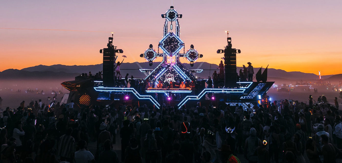 Mayan-Warrior,-ícone-do-Burning-Man,-faz-sua-primeira-edição-no-Rio-de-Janeiro-em-22-de-novembro Mayan-Warrior,-ícone-do-Burning-Man,-faz-sua-primeira-edição-no-Rio-de-Janeiro-em-22-de-novembro