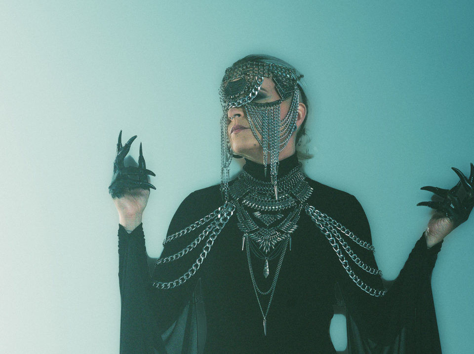 Imprimindo-conceito-e-potência-artística,-Harpia-estreia-seu-primeiro-single-acompanhado-de-videoclipe-oficial Imprimindo-conceito-e-potência-artística,-Harpia-estreia-seu-primeiro-single-acompanhado-de-videoclipe-oficial