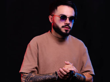 Oversized-lança-jornada-melódica-sobre-propósito-pela-Groove-Society-Records