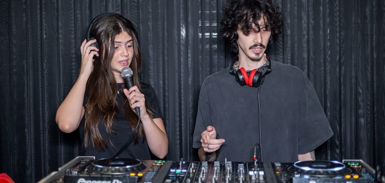 “Quebra-Cabeça”--HeyDoc!-e-Bia-Lasmar-lançam-trilha-sonora-oficial-da-ExpoTEA,-maior-conferência-de-autismo-do-mundo