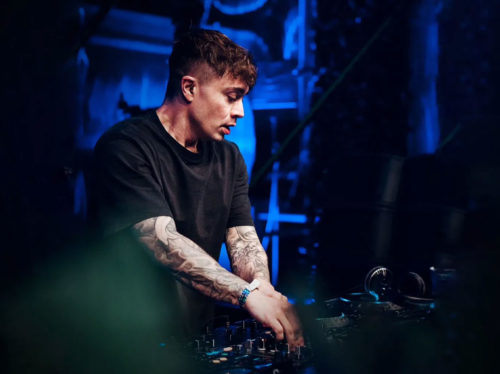 Headhunterz-retorna-aos-palcos-como-mystery-guest-no-EPIK-e-causa-alvoroco-na-comunidade-do-Hardstyle