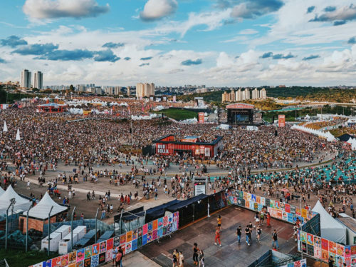 Artistas-do-Lollapalooza-Brasil-vencem-categorias-no-Grammy-2026-e-marcam-a-premiacao-com-apresentacoes-de-destaque