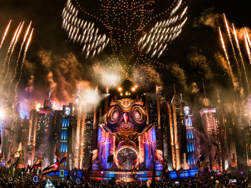 EDC Las Vegas 2026 celebra 30 anos com edição esgotada para 500 mil pessoas e reúne mais de 200 artistas no line-up