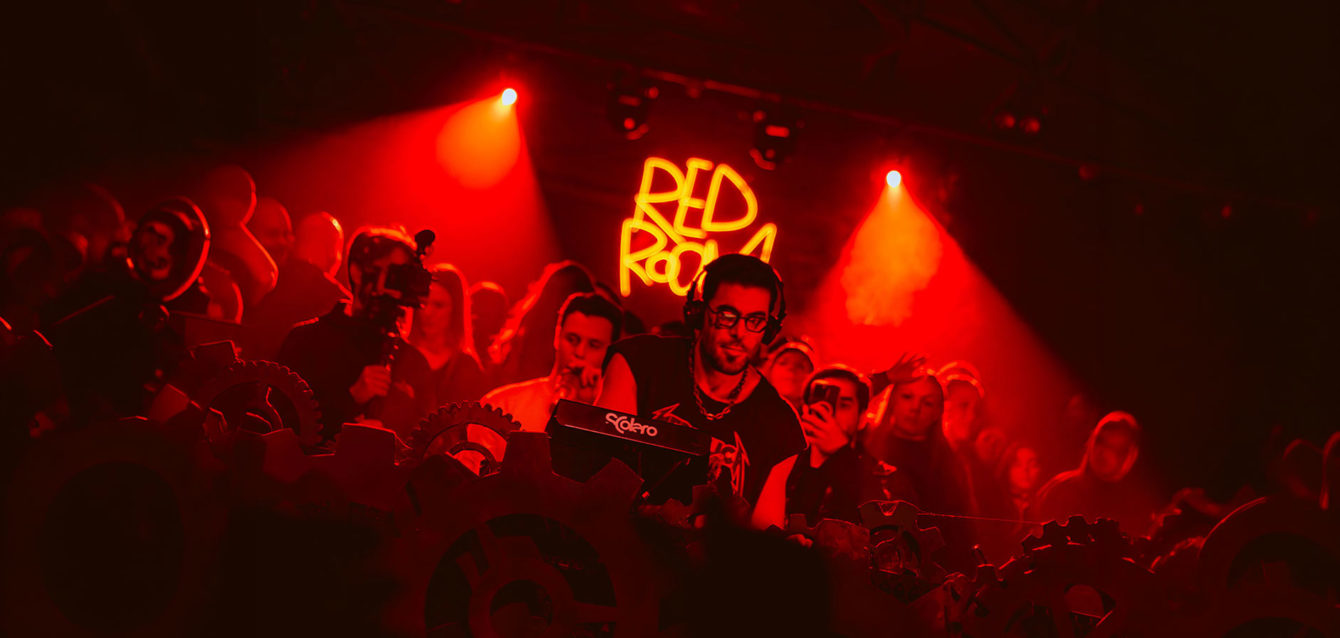 Red-Room-desembarca-no-+55-Bar,--em-Curitiba,-no-dia-11-de-abril-com-Hoo,-Rod-Brito,-Thibes-e-Aura