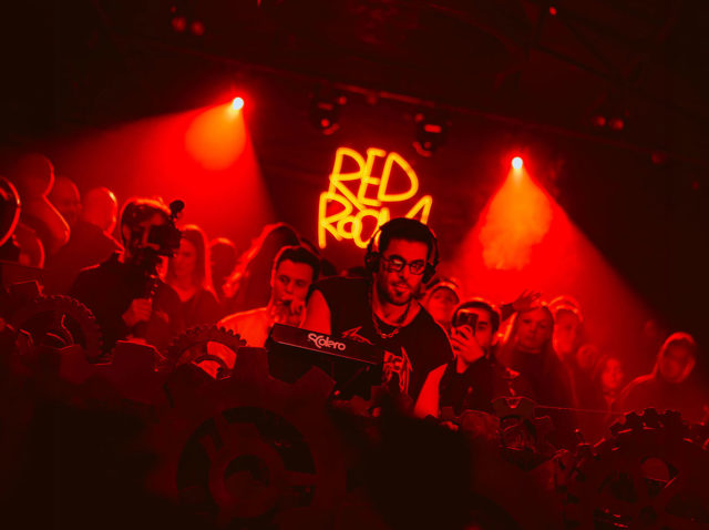 Red-Room-desembarca-no-+55-Bar,--em-Curitiba,-no-dia-11-de-abril-com-Hoo,-Rod-Brito,-Thibes-e-Aura Red-Room-desembarca-no-+55-Bar,--em-Curitiba,-no-dia-11-de-abril-com-Hoo,-Rod-Brito,-Thibes-e-Aura