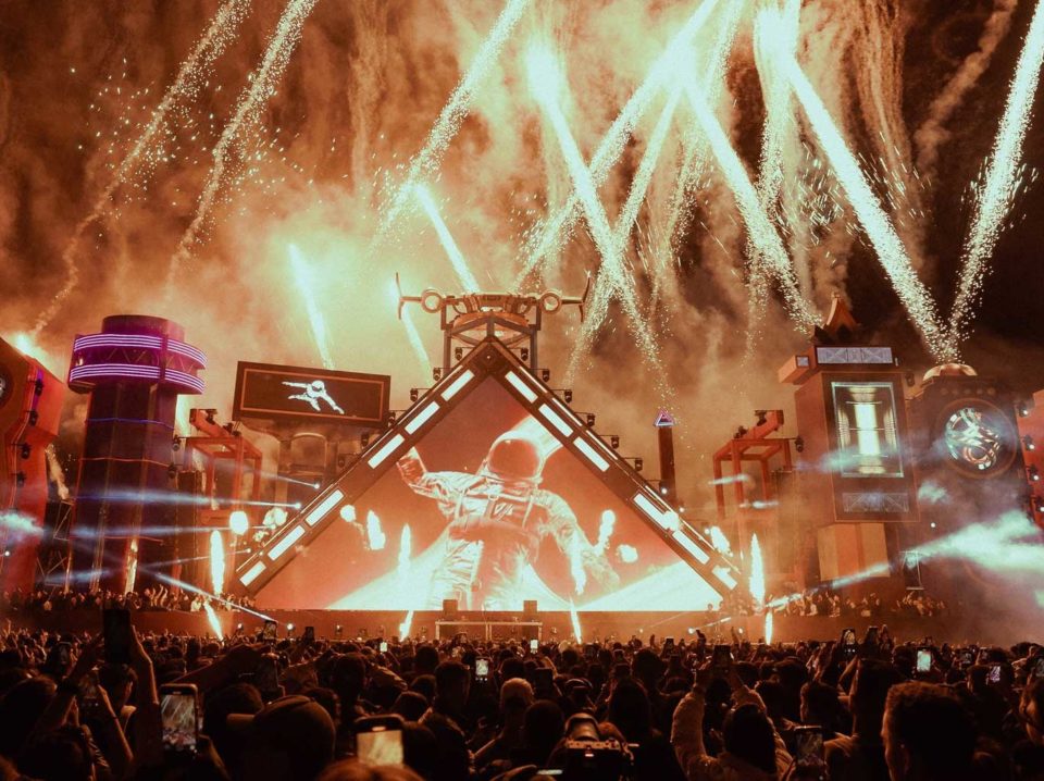 Abstract Festival desembarca em Brasília com experiência imersiva que une música, tecnologia, games e ficção científica