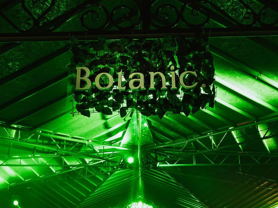 Botanic chega aos quatro anos consolidando uma das curadorias mais respeitadas do minimal no Brasil